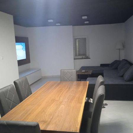 Ferienwohnung Anton Povlja  Exterior foto