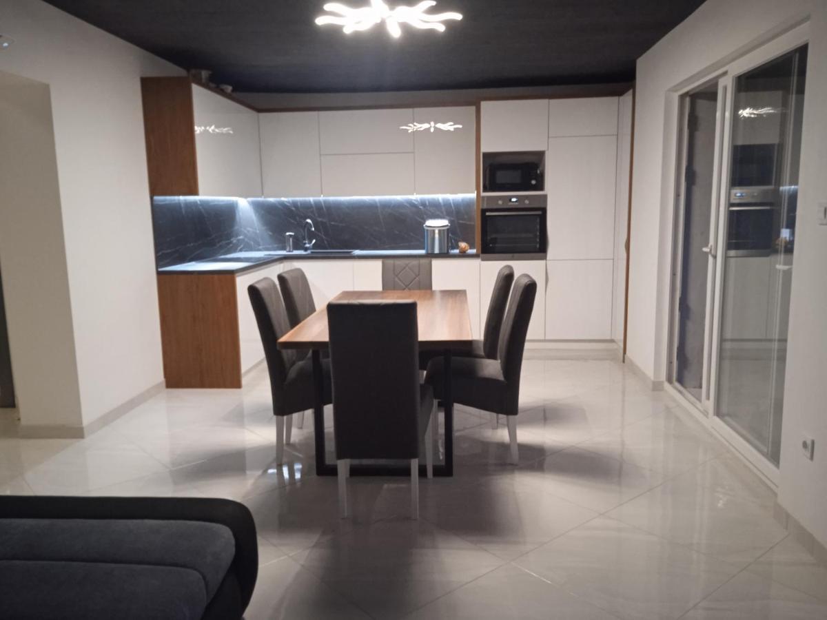 Ferienwohnung Anton Povlja  Exterior foto