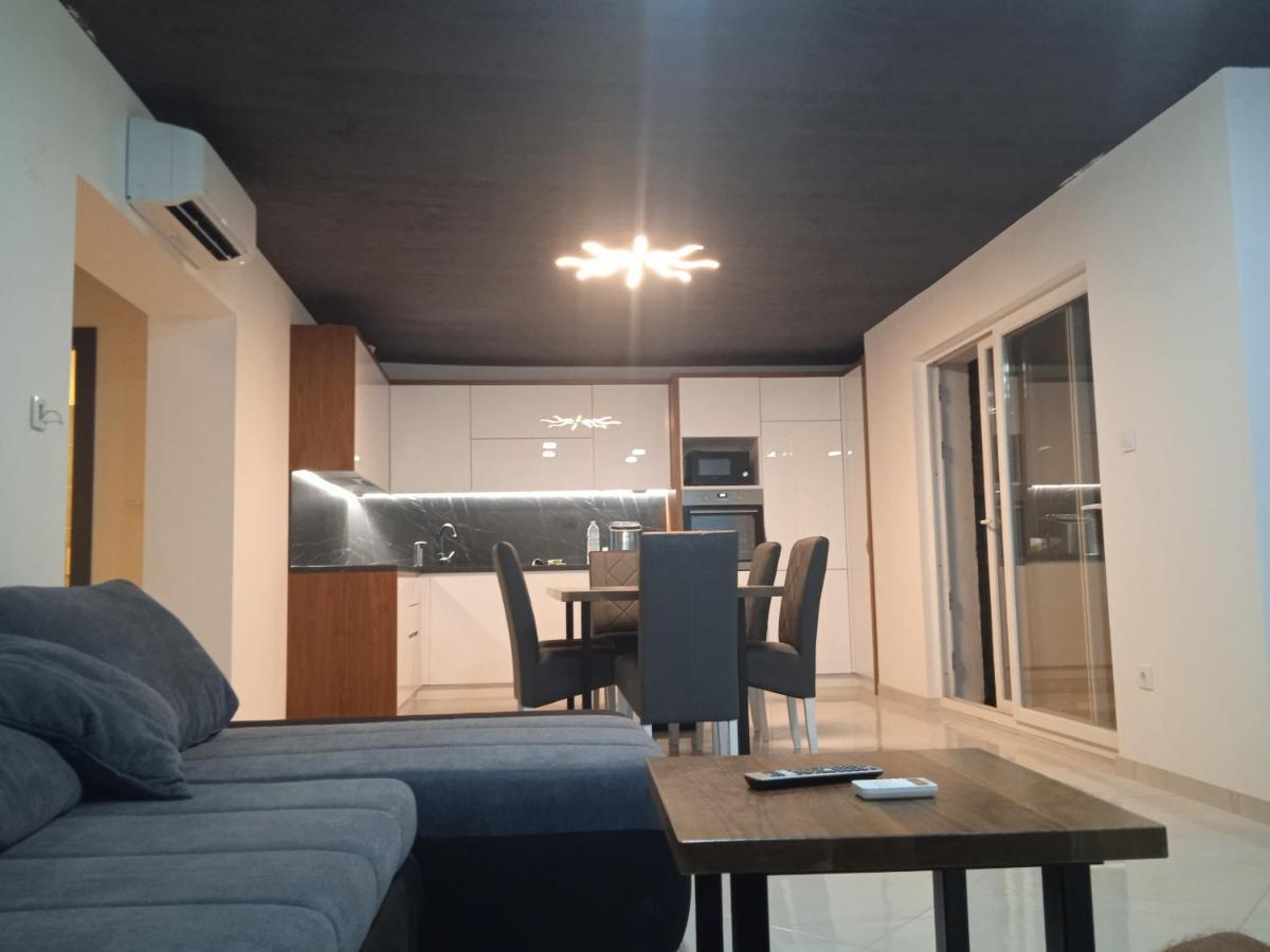 Ferienwohnung Anton Povlja  Exterior foto