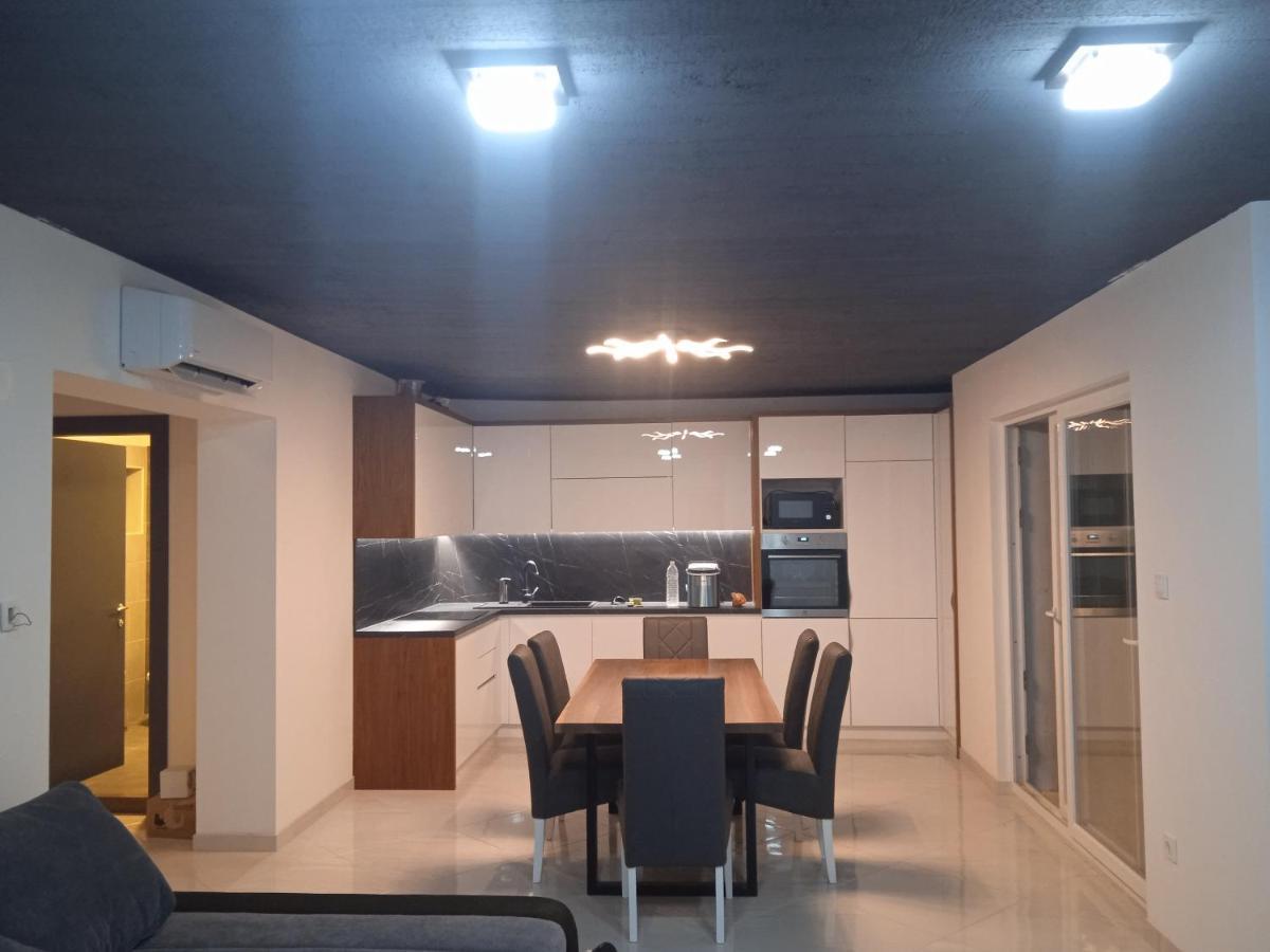 Ferienwohnung Anton Povlja  Exterior foto